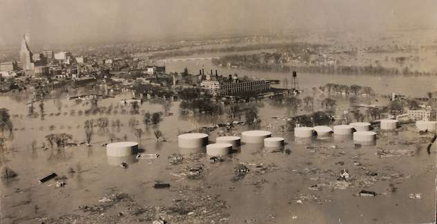 Hartford underwater. Photo courtesy Library of Congress.