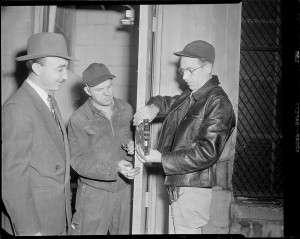 The tampered lock at the Brink's building. Photo courtesy Boston Public Library, Leslie Jones Collection.