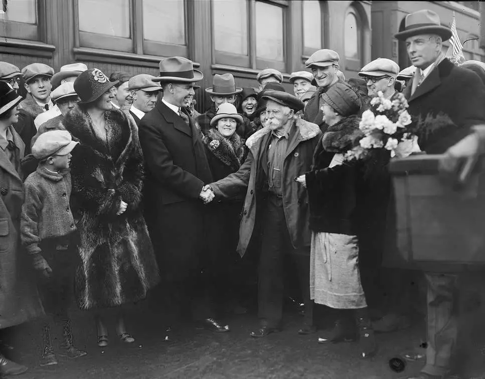 Mellie Dunham and Gram meet Maine's governor. Photo courtesy Boston Public Library, Leslie Jones Collection.