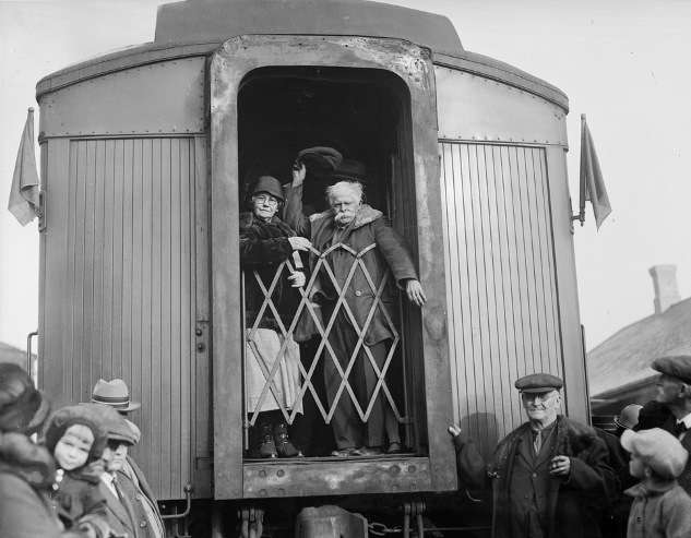 Mellie Dunham and Gram leaving New Hampshire for the bright lights. Photo courtesy Boston Public Library, Leslie Jones Collection.