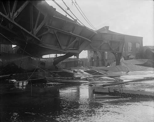 The Boston elevated twisted into new shapes after the molasses disaster. Photo courtesy Boston Public Library, Leslie Jones Collection.