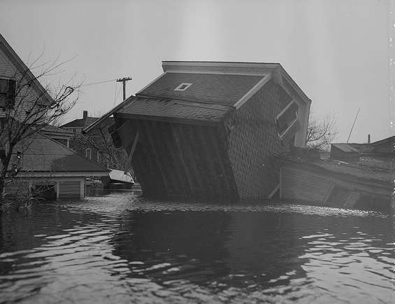 Photo courtesy Boston Public Library, Leslie Jones Collection.