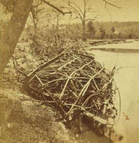 mill-river-twisted-pine-st-bridge-florence