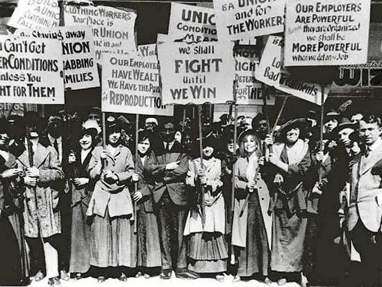 Flashback Photo: The 1912 Bread and Roses Strike - New England Historical  Society