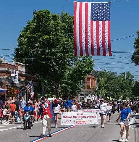 fourth-of-july-bristol-parade