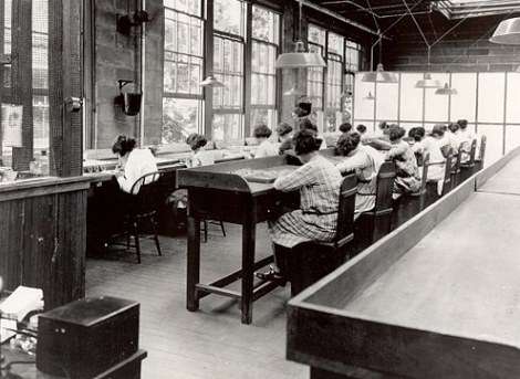 radium-girls-factory