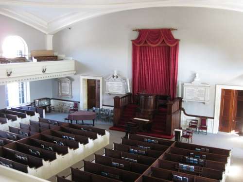https://www.newenglandhistoricalsociety.com/wp-content/uploads/2019/03/church-going-animal-ufpc.jpg
